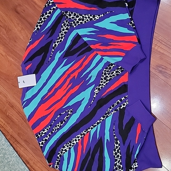 NWT Women's Nike sweatshirt - Picture 9 of 10